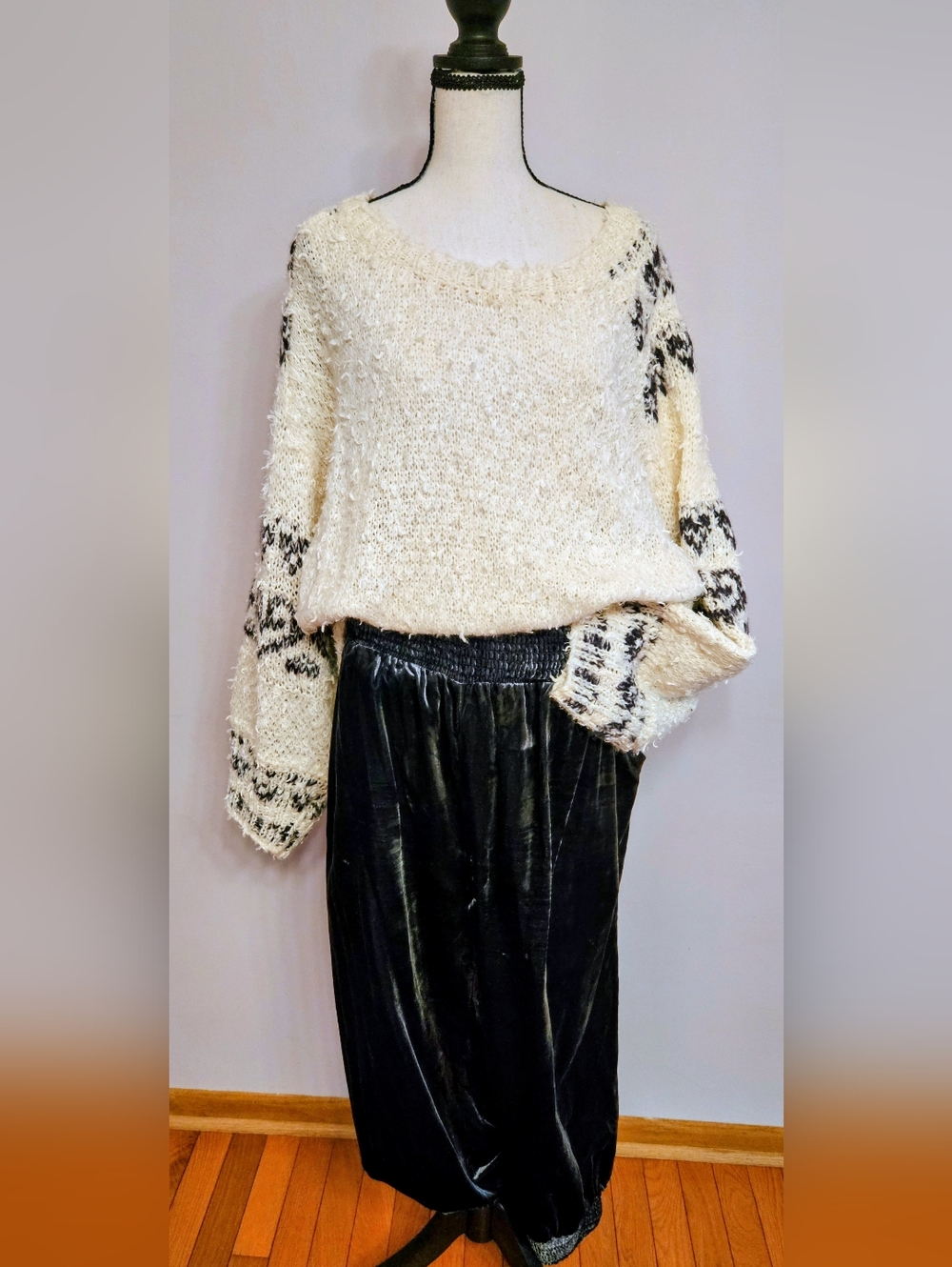 Anthropologie A+ Line Gloria Velvet Joggers